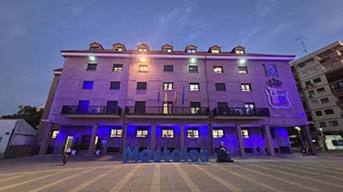 Móstoles se ilumina en apoyo al Día Mundial de la Retina