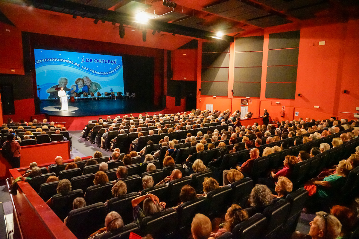 Torrejón de Ardoz rinde homenaje a las Personas Mayores en un emotivo acto