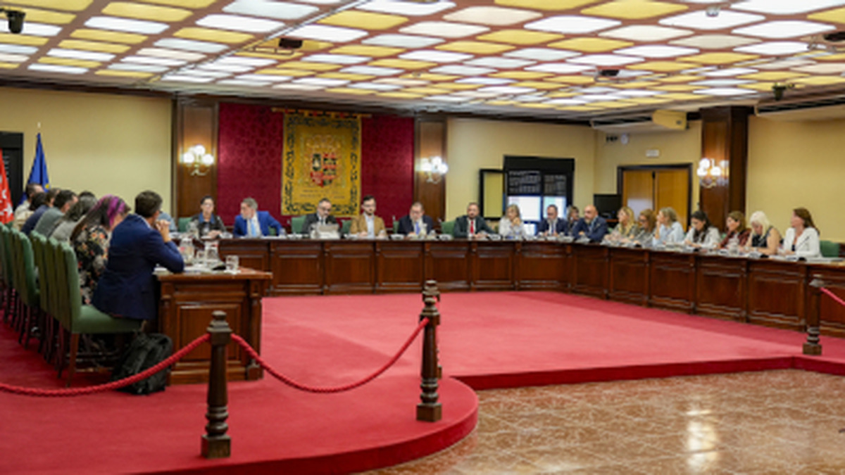Móstoles aprueba las Ordenanzas Fiscales 2027 con una nueva bajada del IBI